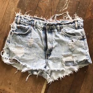 Distressed Vintage Levi’s 505 Shorts